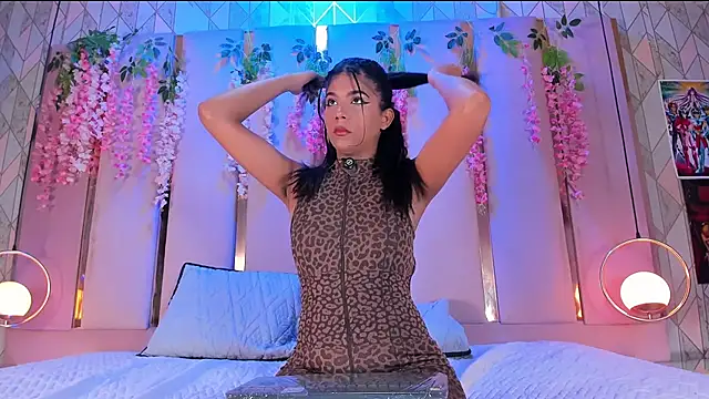 AlinaSweett online show from May 25, 2026, 2:49 pm