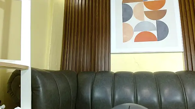 Nicole Ramires online show from February 5, 2026, 4:25 pm