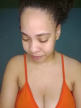 Snapshot of Su_Duarte_1 chatting on May 3, 2026, 2:27 am Su Duarte 1 online show from May 3, 2026, 2:27 am