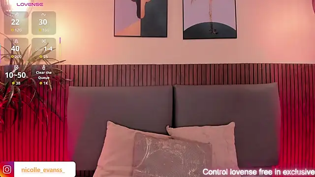 NicolleeEvanss online show from February 14, 2026, 12:49 pm