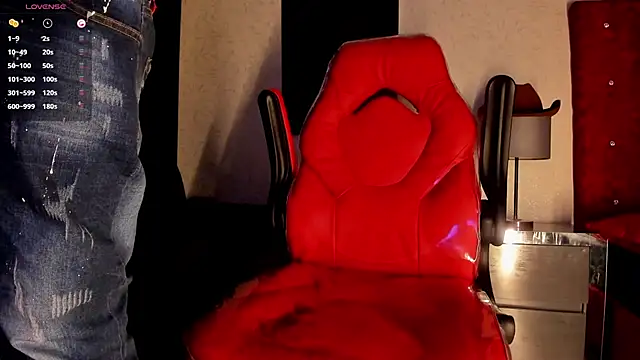 Lil Curved online show from October 21, 2025, 11:53 am