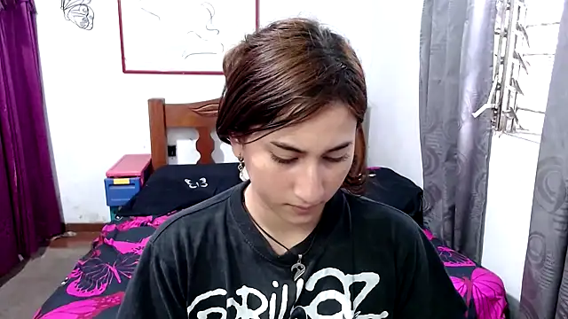 LadyMilk003 online show from September 23, 2025, 8:49 pm