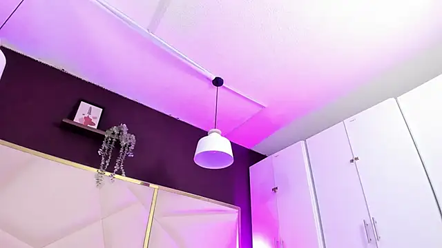 April bowie online show from March 6, 2026, 11:27 am