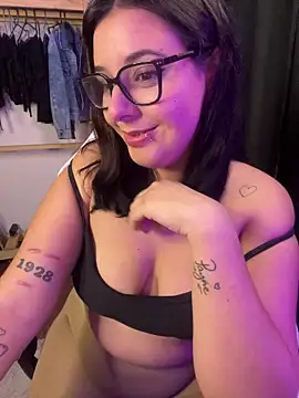 agoosvokk online show from April 14, 2026, 7:08 pm