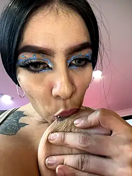 AbbyFtLuna online show from October 11, 2025, 7:15 pm