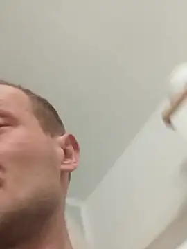 Kamien32 online show from February 8, 2026, 8:50 pm