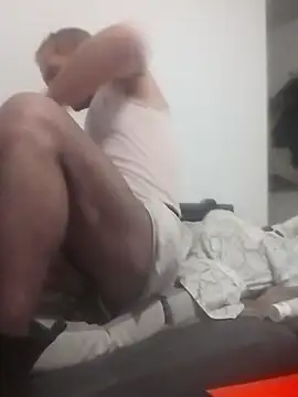 Kamien32 online show from April 2, 2026, 8:04 pm