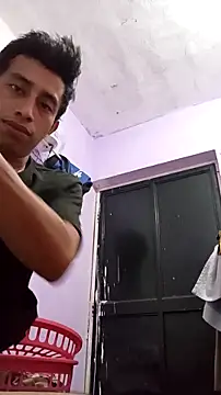 Flaquito pitudo online show from November 25, 2025, 4:57 am