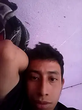 Flaquito pitudo online show from November 15, 2025, 8:02 pm