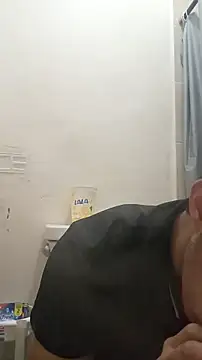 Flaquito pitudo online show from November 24, 2025, 4:45 am