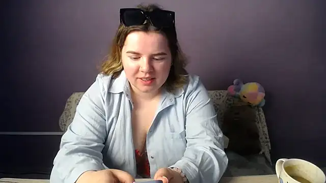 so shy online show from June 5, 2026, 6:52 am