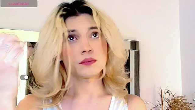 honey skin online show from November 6, 2025, 9:30 pm