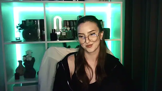 X Alisa online show from April 18, 2026, 7:07 pm