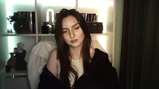 X Alisa online show from April 19, 2026, 6:43 pm