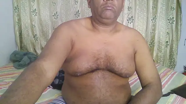 Beargryzzly online show from January 21, 2025, 2:43 am