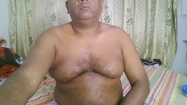 Beargryzzly online show from January 1, 2025, 6:38 pm