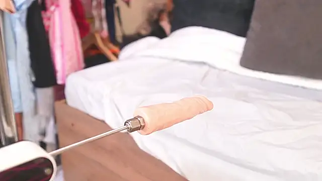 katlyn martins online show from October 12, 2025, 1:56 pm