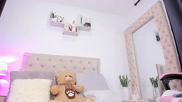 Snapshot of lorennahernandez01 chatting on September 21, 2025, 4:50 am lorennahernandez01 online show from September 21, 2025, 4:50 am