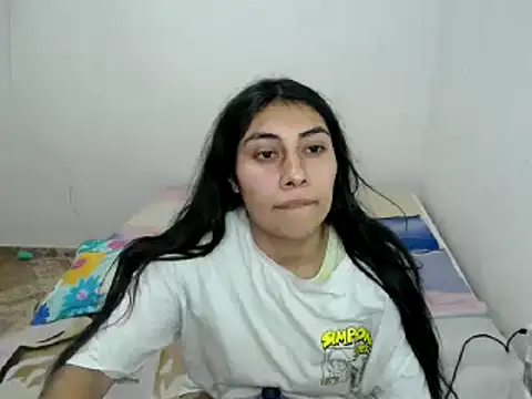 Snapshot of _katerin_love1 chatting on December 4, 2024, 12:57 am katerin love1 online show from December 4, 2024, 12:57 am