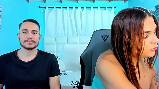 Snapshot of xxx_sweet_couple_ chatting on December 20, 2025, 4:37 am xxx sweet couple online show from December 20, 2025, 4:37 am