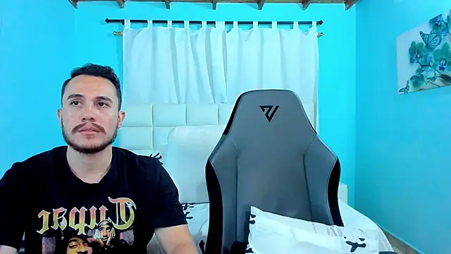 Snapshot of xxx_sweet_couple_ chatting on December 23, 2025, 4:34 am xxx sweet couple online show from December 23, 2025, 4:34 am