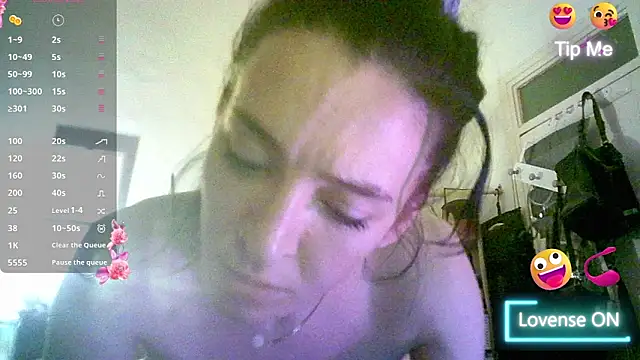 lorena789 online show from September 28, 2025, 9:00 pm