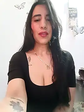 Snapshot of christine-x chatting on January 19, 2026, 11:58 am christine-x online show from January 19, 2026, 11:58 am