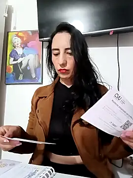 Snapshot of christine-x chatting on March 10, 2026, 10:14 pm christine-x online show from March 10, 2026, 10:14 pm