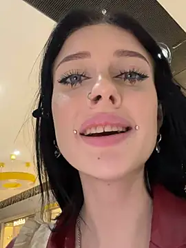 Snapshot of Melissa_crazy chatting on December 28, 2024, 7:33 pm Melissa crazy online show from December 28, 2024, 7:33 pm