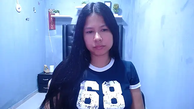 Letty Plugxo online show from April 1, 2026, 1:23 pm