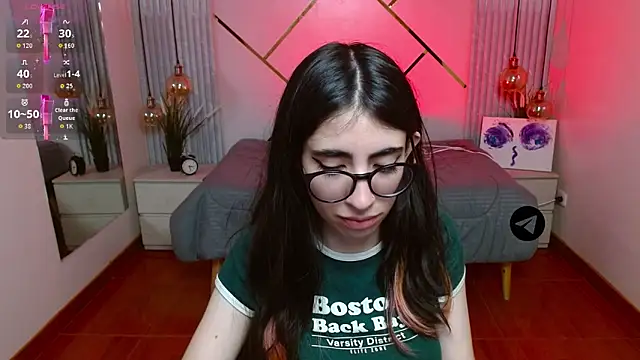 LenaRoses online show from May 12, 2026, 5:19 pm
