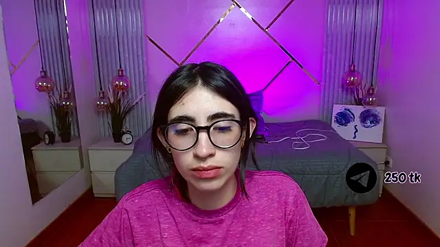 LenaRoses online show from May 15, 2026, 8:07 pm