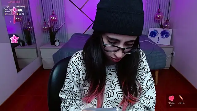 LenaRoses online show from May 20, 2026, 8:50 pm