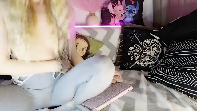 nicollewetpussy online show from February 21, 2025, 2:50 am