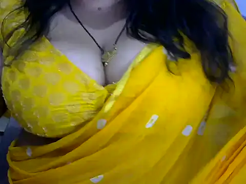 Snapshot of dramebaz_queen chatting on June 2, 2026, 7:03 pm dramebaz queen online show from June 2, 2026, 7:03 pm