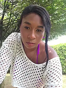 Snapshot of HanaThompson chatting on July 16, 2026, 5:54 pm HanaThompson online show from July 16, 2026, 5:54 pm