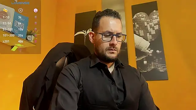 Snapshot of Jerry_hot1 chatting on October 17, 2025, 12:29 pm Jerry hot1 online show from October 17, 2025, 12:29 pm