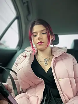 RiriRoseey online show from December 5, 2025, 8:46 am