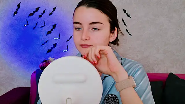 Miss Arwen online show from October 16, 2025, 3:37 am