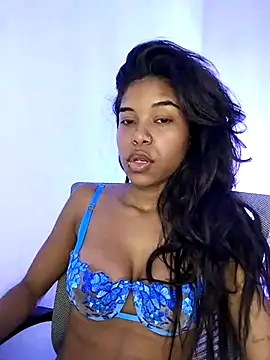 sirenita very24 online show from March 16, 2025, 7:49 pm