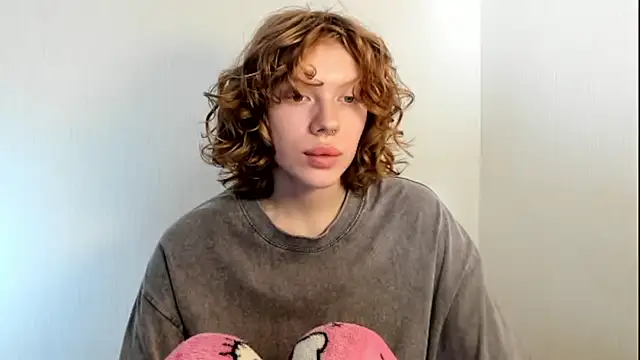 Snapshot of StellaDavis chatting on October 24, 2025, 8:02 am StellaDavis online show from October 24, 2025, 8:02 am