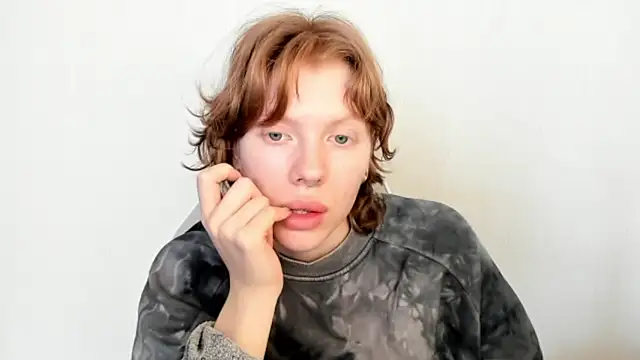 StellaDavis online show from February 6, 2026, 8:10 am