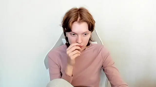 StellaDavis online show from February 4, 2026, 8:09 am