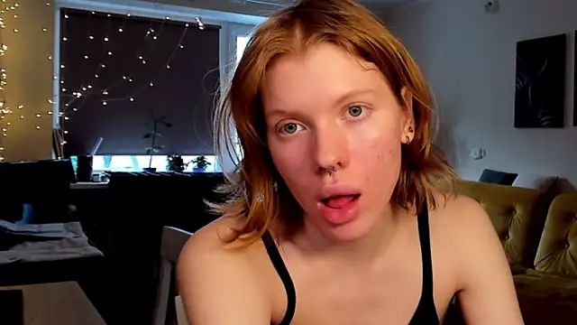 Snapshot of StellaDavis chatting on February 12, 2025, 12:22 pm StellaDavis online show from February 12, 2025, 12:22 pm