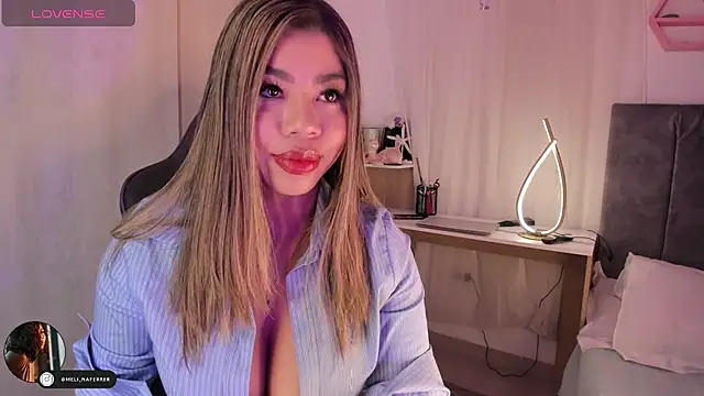 Snapshot of Melina_Ferrer1 chatting on October 30, 2025, 11:08 am Melina Ferrer1 online show from October 30, 2025, 11:08 am