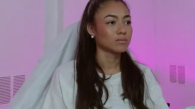 Snapshot of hantonella_ chatting on November 21, 2025, 3:11 pm hantonella online show from November 21, 2025, 3:11 pm