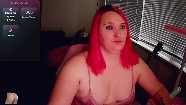 sweetmorgan1 online show from November 25, 2025, 4:18 pm