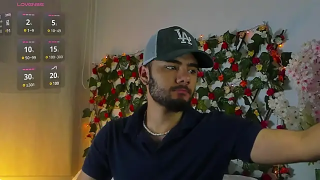 Snapshot of caprywilliams chatting on December 19, 2024, 12:56 pm caprywilliams online show from December 19, 2024, 12:56 pm