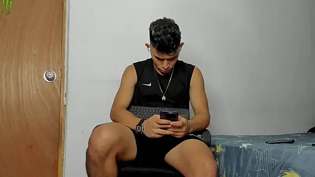 andrew rose  online show from February 21, 2026, 8:22 pm