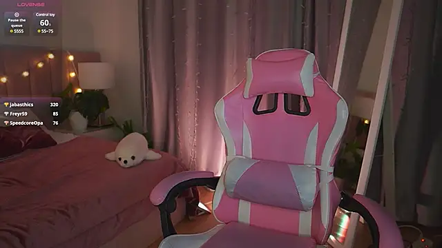 Snapshot of Lala_Land_ chatting on January 29, 2025, 11:20 am Lala Land online show from January 29, 2025, 11:20 am